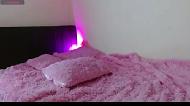 MichellMoon1 online show from 11.08.25