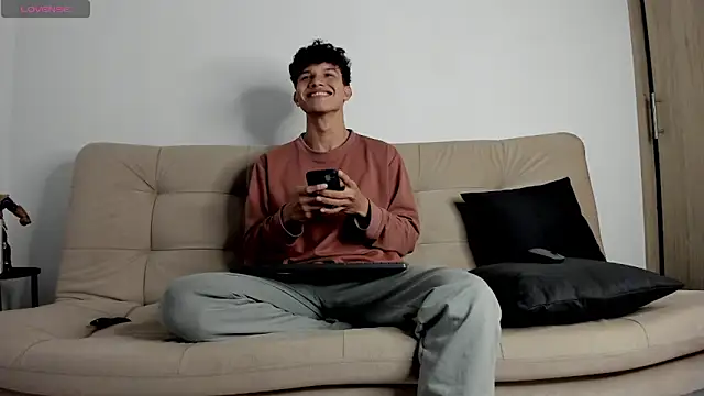 2Amateur Guys online show from 10.13.25