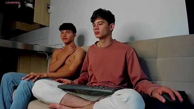 2Amateur Guys online show from 02.12.26