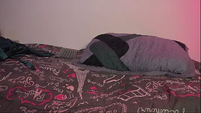 Snapshot of pocahotass_11 chatting on 10.03.25 pocahotass 11 online show from 10.03.25