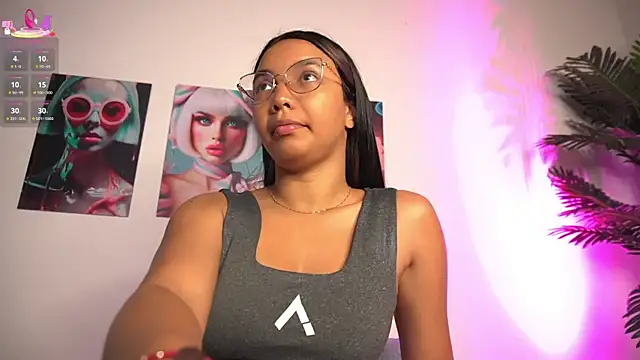 Snapshot of pocahotass_11 chatting on 11.06.25 pocahotass 11 online show from 11.06.25