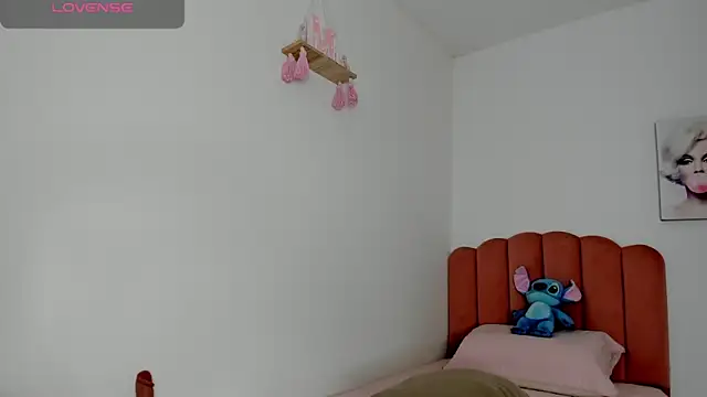 Snapshot of julieth_sanzz chatting on 05.29.26 julieth sanzz online show from 05.29.26