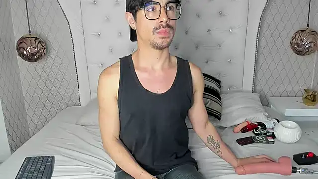 BryCams3 online show from 09.14.25
