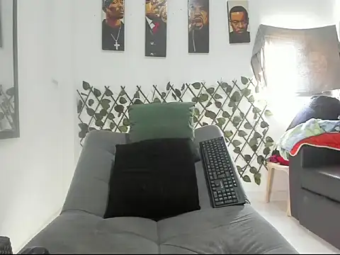 Snapshot of Latins_Boss chatting on 06.11.26 Latins Boss online show from 06.11.26