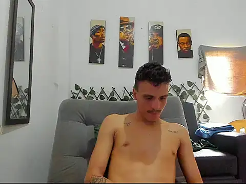 Snapshot of Latins_Boss chatting on 07.08.26 Latins Boss online show from 07.08.26