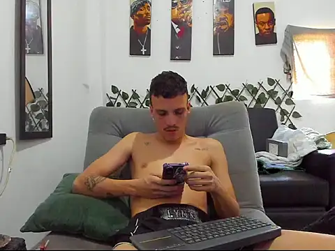 Snapshot of Latins_Boss chatting on 07.10.26 Latins Boss online show from 07.10.26