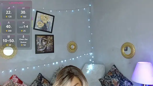 Snapshot of Corinndupontx chatting on 11.14.25 Corinndupontx online show from 11.14.25