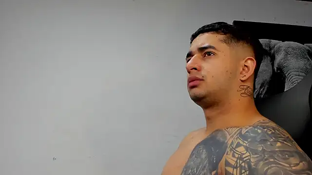 king falconer online show from 11.18.25