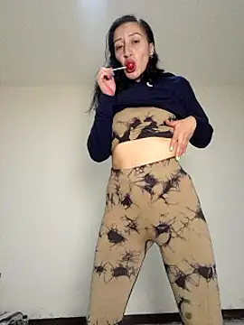 Oriana111 online show from 10.21.25