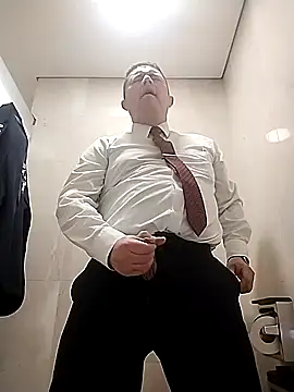 BigCristh79 online show from 10.14.25