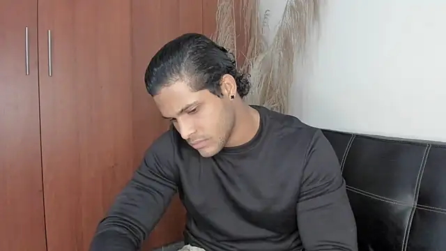 Evansdark1 online show from 10.17.25