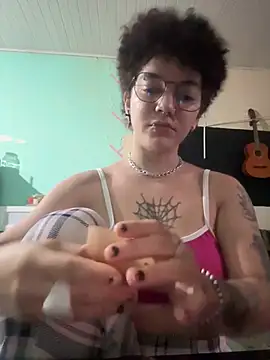 Snapshot of CamillyBlum chatting on 05.19.26 CamillyBlum online show from 05.19.26