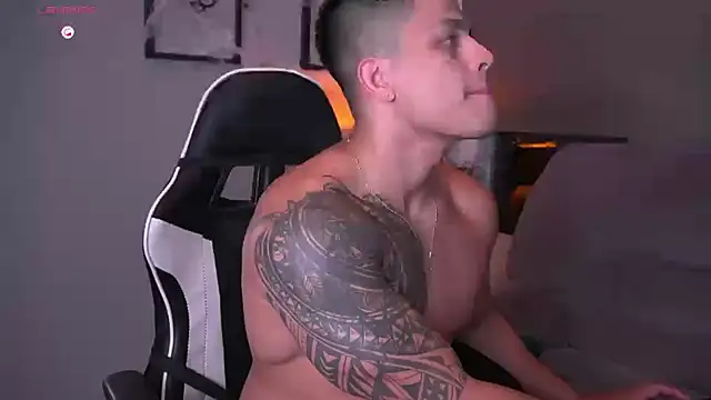 tyler muscle1 online show from 10.22.25