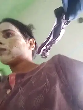 Snapshot of JHILMIL chatting on 10.31.25 JHILMIL online show from 10.31.25