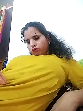 Snapshot of JHILMIL chatting on 11.04.25 JHILMIL online show from 11.04.25