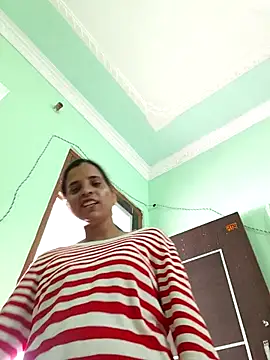 Snapshot of JHILMIL chatting on 11.16.25 JHILMIL online show from 11.16.25