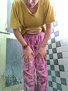 Snapshot of JHILMIL chatting on 11.24.25 JHILMIL online show from 11.24.25