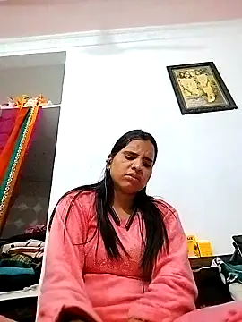 Snapshot of JHILMIL chatting on 11.28.25 JHILMIL online show from 11.28.25