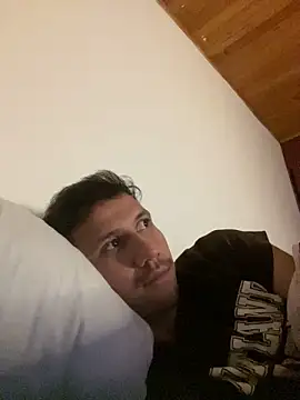 Snapshot of Michaell_Spinelly chatting on 09.26.25 Michaell Spinelly online show from 09.26.25