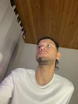 Snapshot of Michaell_Spinelly chatting on 10.09.25 Michaell Spinelly online show from 10.09.25