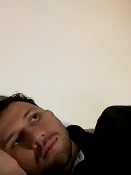 Snapshot of Michaell_Spinelly chatting on 10.26.25 Michaell Spinelly online show from 10.26.25