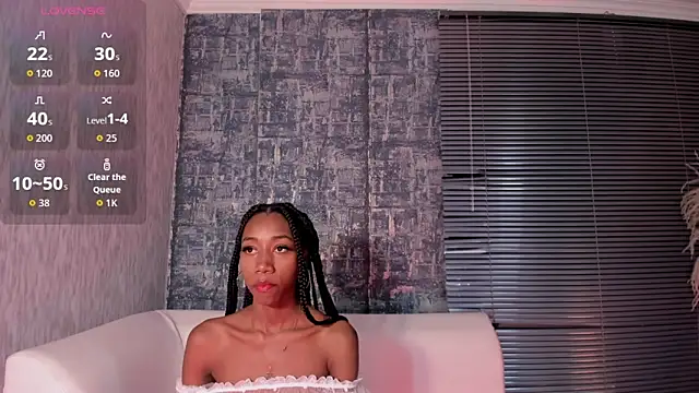 NathalyLeen online show from 10.10.25