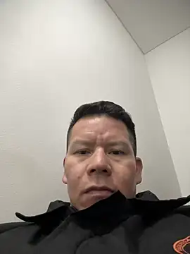 Snapshot of Manu0586 chatting on 10.16.25 Manu0586 online show from 10.16.25