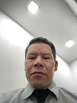 Snapshot of Manu0586 chatting on 11.04.25 Manu0586 online show from 11.04.25