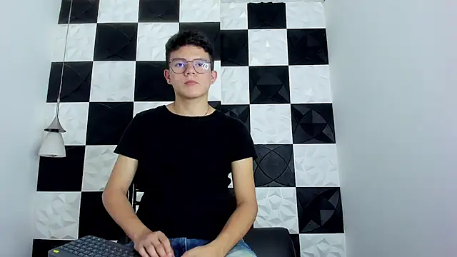 AndyFame1 online show from 12.21.25