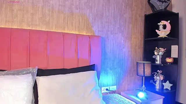 Kendra kobein online show from 04.16.26