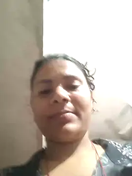 Snapshot of couple_71 chatting on 02.15.26 couple 71 online show from 02.15.26