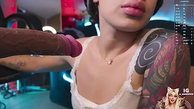 Snapshot of Miila_snow chatting on 02.18.26 Miila snow online show from 02.18.26