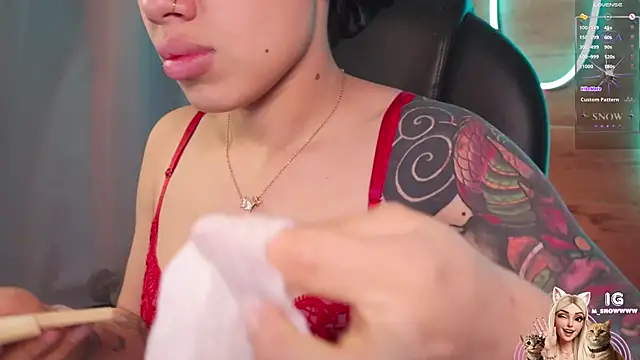 Snapshot of Miila_snow chatting on 02.27.26 Miila snow online show from 02.27.26