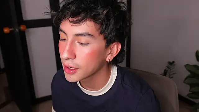 sweettaaron01 online show from 06.13.26