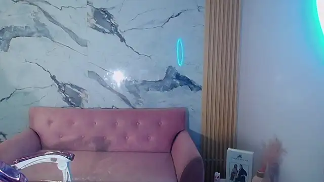 Snapshot of mady0619_ch chatting on 10.03.25 mady0619 ch online show from 10.03.25