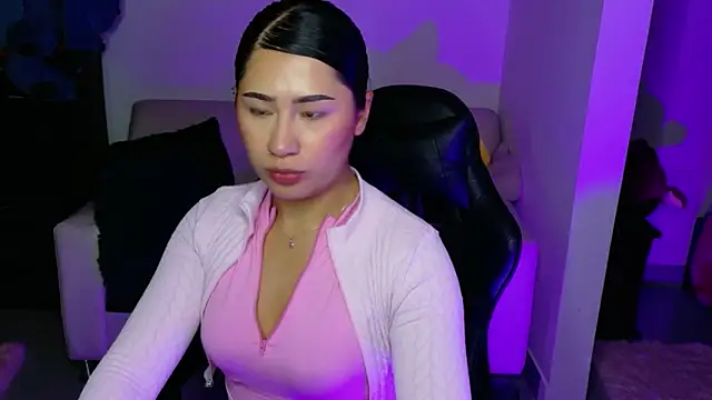 Snapshot of evelyn_ch_ chatting on 03.24.26 evelyn ch online show from 03.24.26
