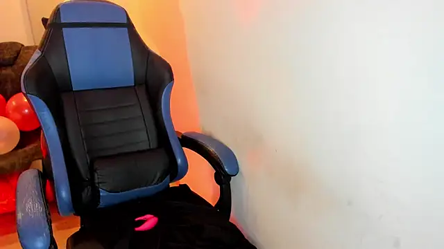 Scarbadgirl  online show from 02.15.26