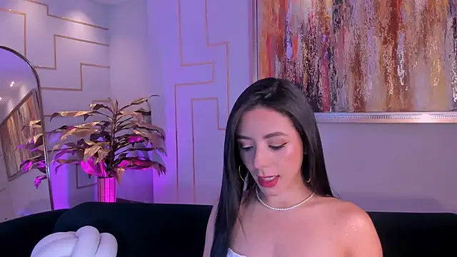 Snapshot of IsabellaMoreau chatting on 10.11.25 IsabellaMoreau online show from 10.11.25