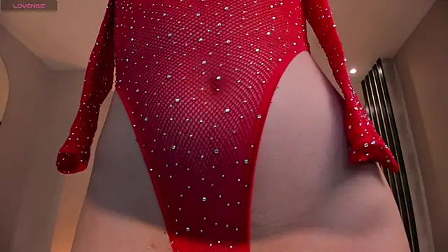 Snapshot of IsabellaMoreau chatting on 10.17.25 IsabellaMoreau online show from 10.17.25