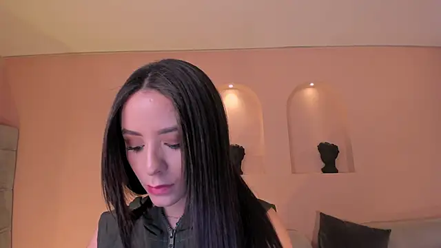 Snapshot of IsabellaMoreau chatting on 10.25.25 IsabellaMoreau online show from 10.25.25