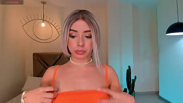 Snapshot of IsabellaMoreau chatting on 02.06.26 IsabellaMoreau online show from 02.06.26