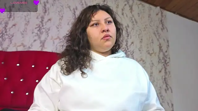 Snapshot of Larissa_Antonella chatting on 09.28.25 Larissa Antonella online show from 09.28.25