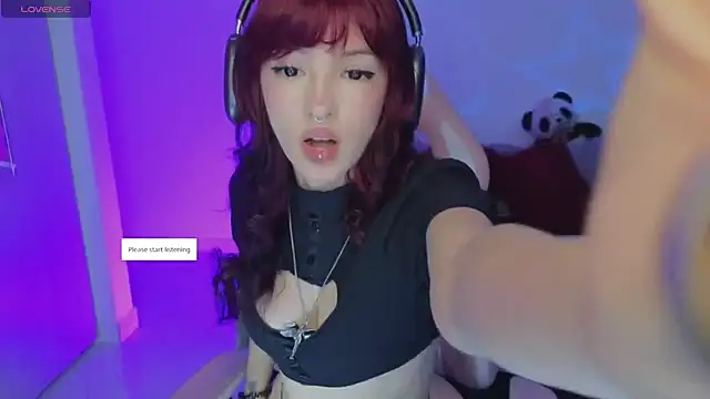 Moonlightt 21 online show from 11.16.25