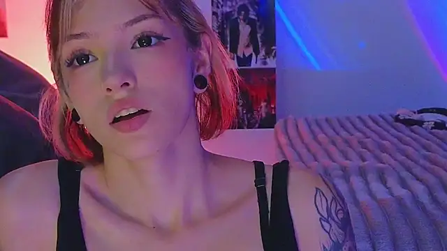 Snapshot of Moonlightt_21 chatting on 08.02.26 Moonlightt 21 online show from 08.02.26