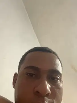 Snapshot of freedmar chatting on 10.29.25 freedmar online show from 10.29.25