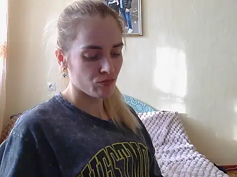 JayeTyler online show from 12.17.25