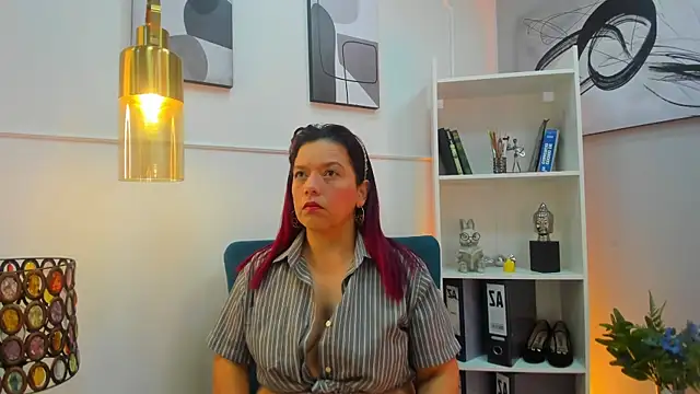 Snapshot of VeronicaBlake chatting on 07.05.26 VeronicaBlake online show from 07.05.26