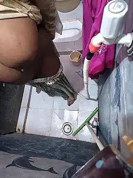 Snapshot of Dassing_strip_couple chatting on 09.30.25 Dassing strip couple online show from 09.30.25