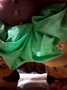 Dassing strip couple online show from 01.08.26