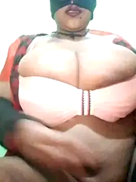 Snapshot of Dassing_strip_couple chatting on 02.10.26 Dassing strip couple online show from 02.10.26